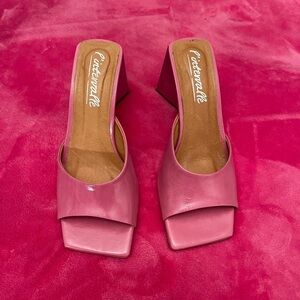 L’INTERVALLE mules size 9